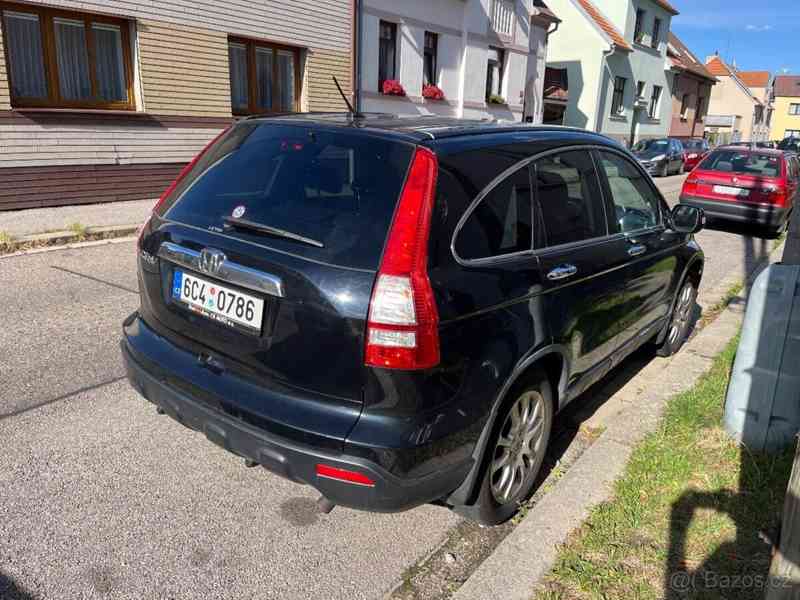 Honda CR-V 2,2   CTDi 4x4 r. 2007 - foto 4