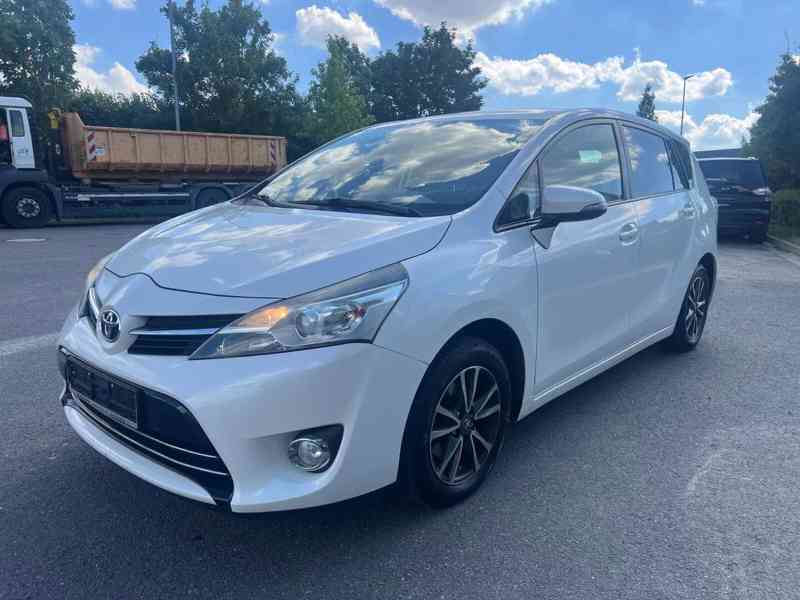 Toyota Verso 1,8i Life benzín 108kw - foto 14