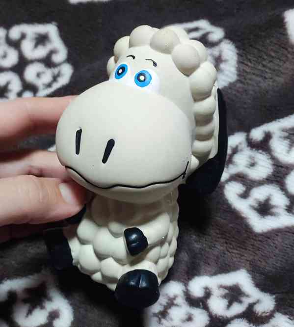 Hračka pro psa ovečka  - foto 2