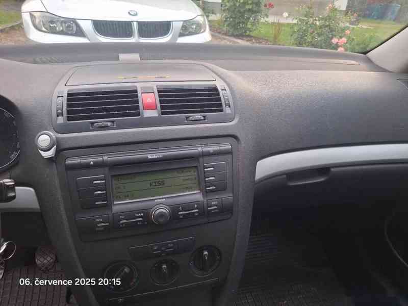 Škoda Octavia II 1.9 TDI - foto 9