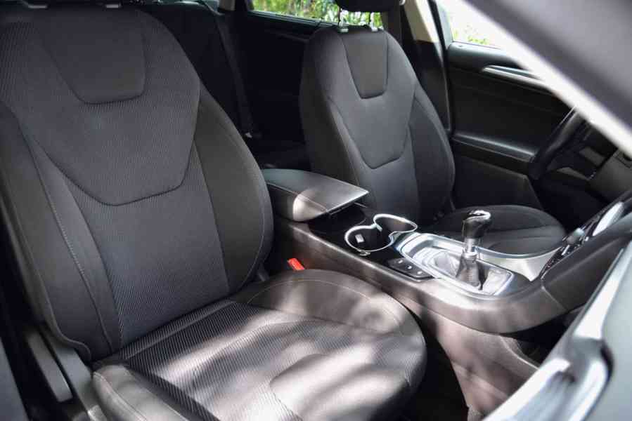 Ford Mondeo 2.0 TDCI 110kW Titanium LED Dynamic Panorama  - foto 17