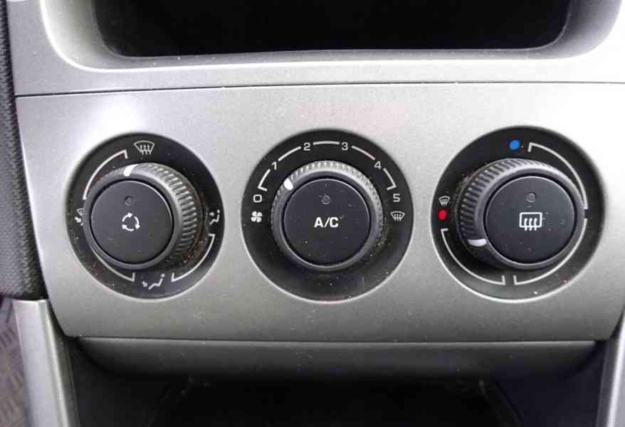 Peugeot 308 1.6i r.v.2010 serviska STK:9/2027 - foto 14