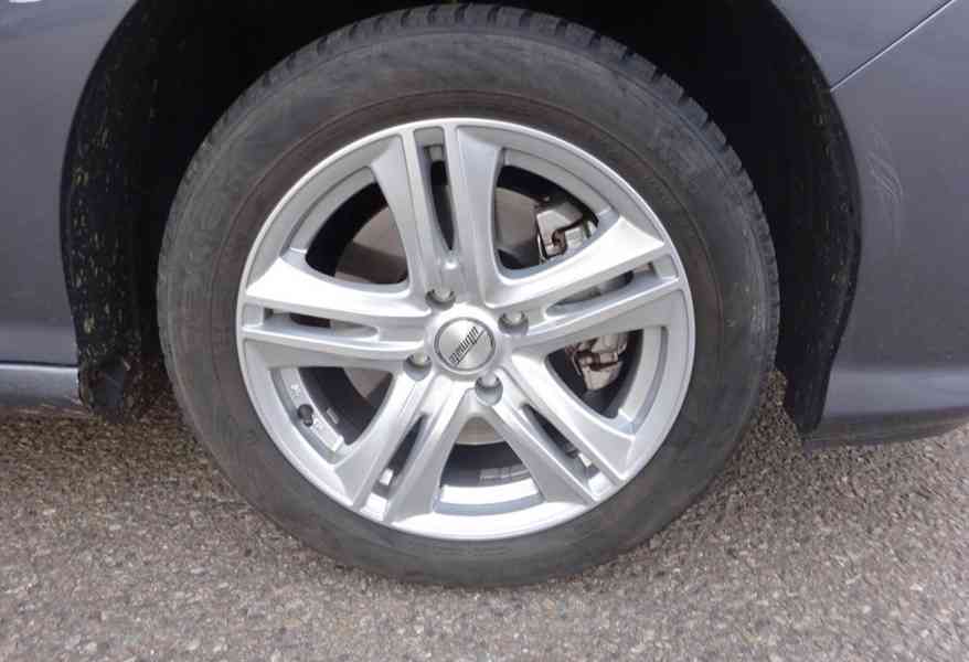 Peugeot 308 1.6i r.v.2010 serviska STK:9/2027 - foto 23