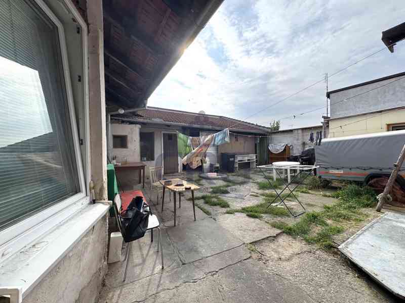 PRODEJ RD SE DVĚMA BYTOVÝMI JEDNOTKAMI, BRNO – MALOMĚŘICE  - foto 14