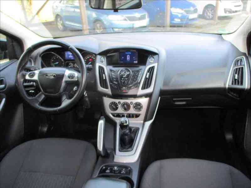 Ford Focus 1,0 EcoBoost - foto 5