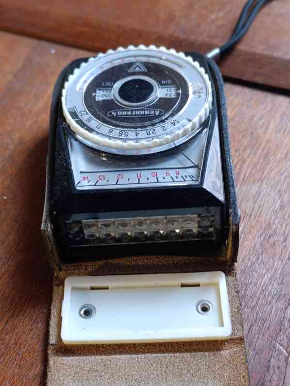 Vintážní selénový expozimetr Leningrad 4 - foto 4