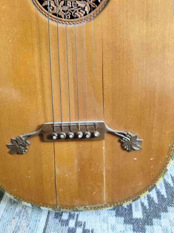 STAROŽITNÁ LOUTNA - foto 4