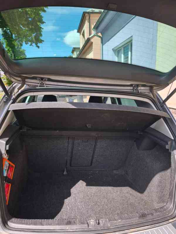 Automobil VW Golf  - foto 10