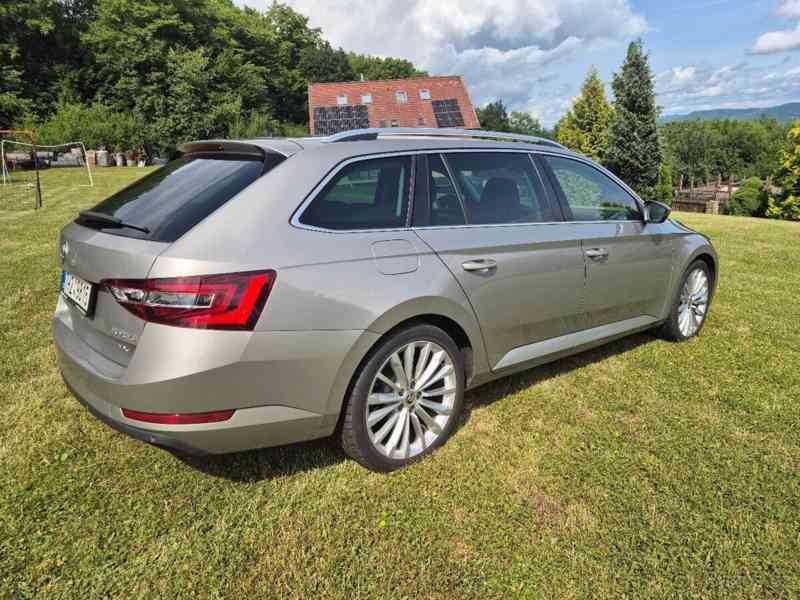Škoda Superb 2,0   140 kW DSG 4x4 | 12/2017 - foto 10