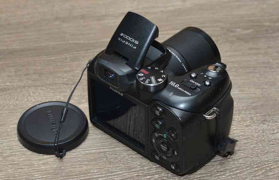 Fujifilm FinePix S1000fd *10 Mpx CCD*12x opt. zoom - foto 6