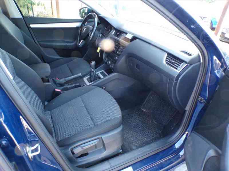 Škoda Octavia 1,6 TDI - foto 11