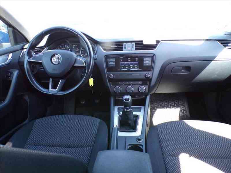 Škoda Octavia 1,6 TDI - foto 5