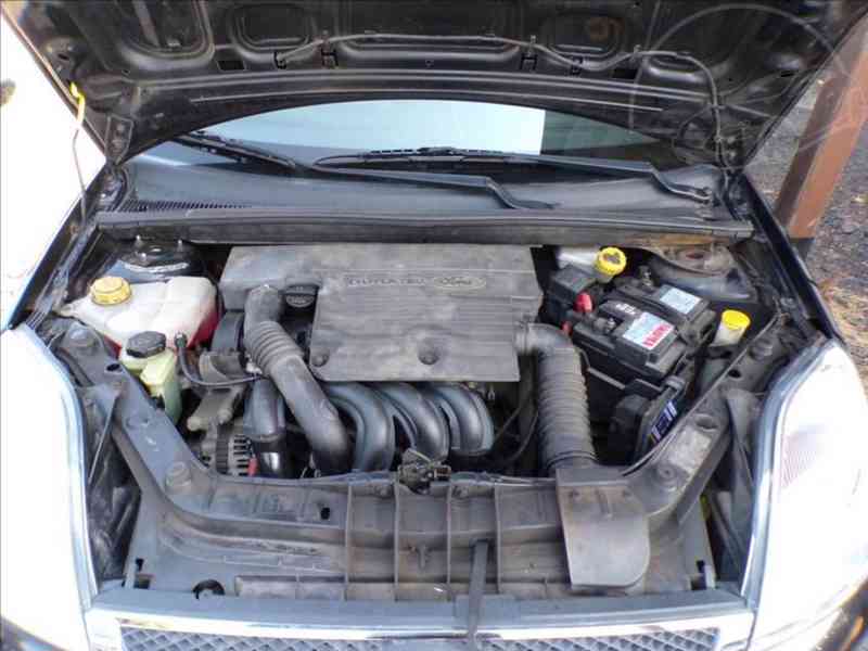 Ford Fiesta 1,6 16V KLIMA,ALU KOLA - foto 12