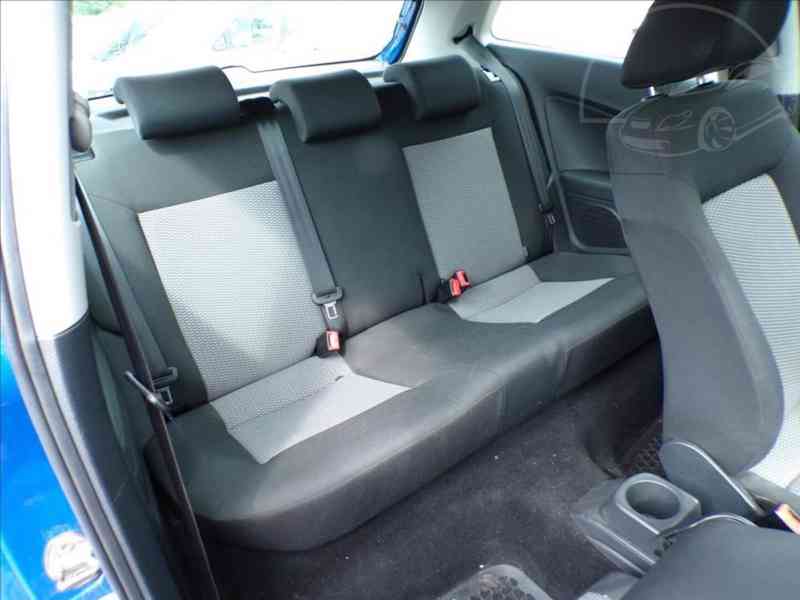 Volkswagen Polo 1,2 KLIMATIZACE - foto 11