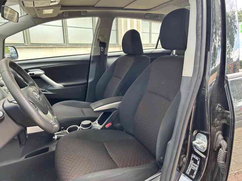 Toyota Verso 1.8i Edition benzín 108kw - foto 4