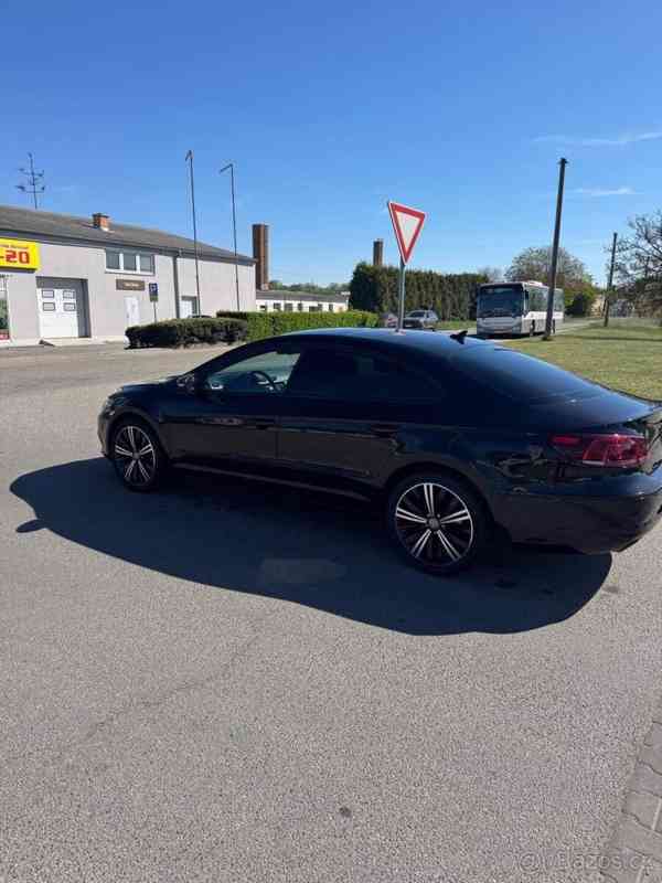 Volkswagen Passat 2,0 - foto 6