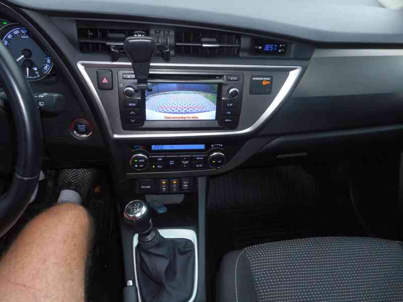 Toyota Auris 1.6, 97 kW, Hatchback, 2014 - foto 15