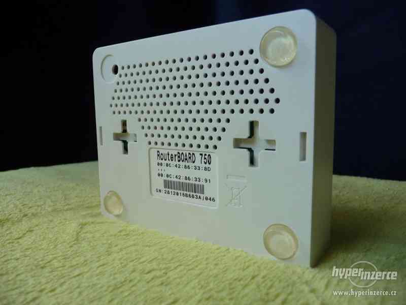 Router Board Mikrotik RB750UP - foto 3