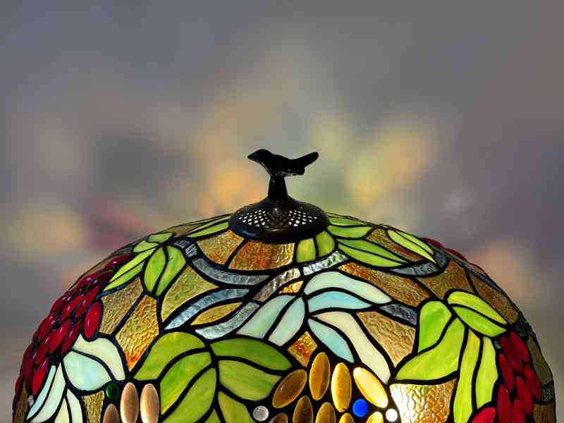 Stolní lampa Tiffany ptáčci v secesním stylu 80 cm - foto 2