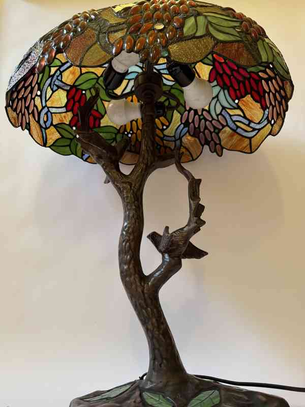 Stolní lampa Tiffany ptáčci v secesním stylu 80 cm - foto 5