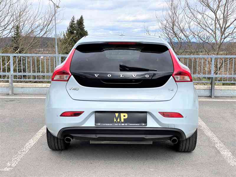 Volvo V40 Summum 1.6T T4 132kw, Xenon, Navi, 2012 - foto 4