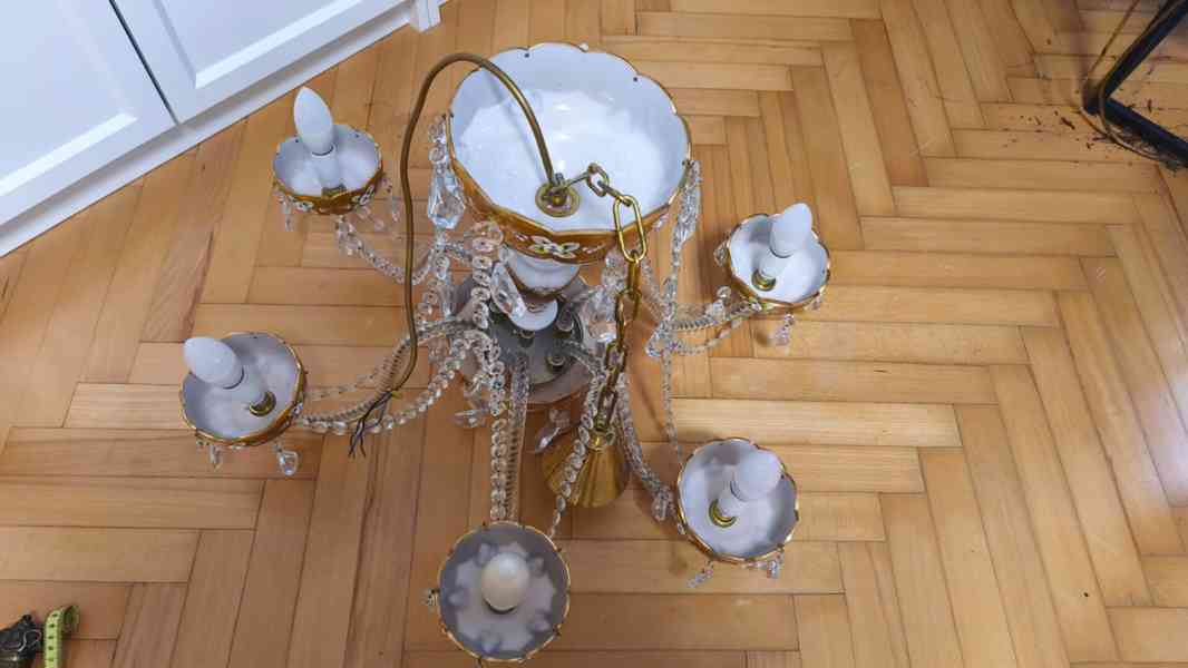 Ručně malovaný lustr Bydžov, 6 ramen, zlacený - foto 4