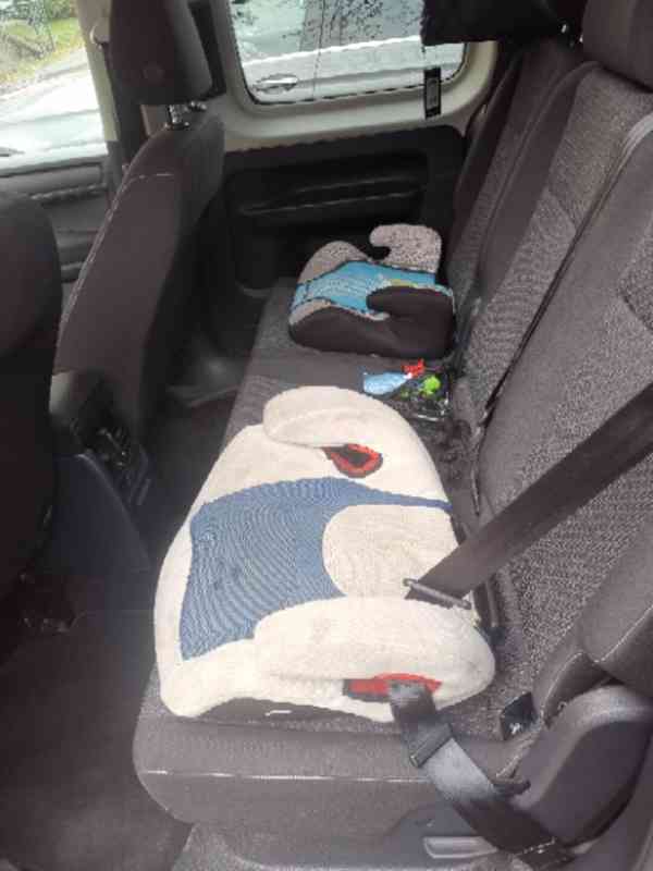 Volkswagen Caddy rodinné MAXI 7 MÍST	 - foto 9