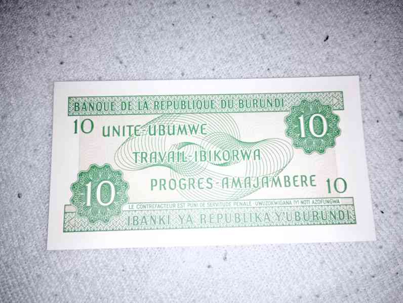 Burundi bankovka - foto 1