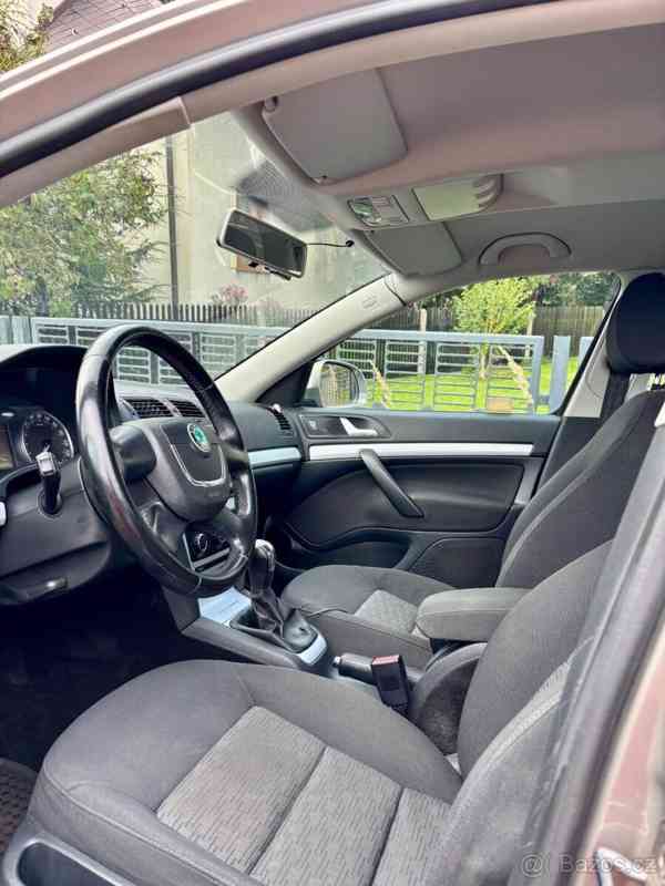 Škoda Octavia 1,6   2 - foto 5