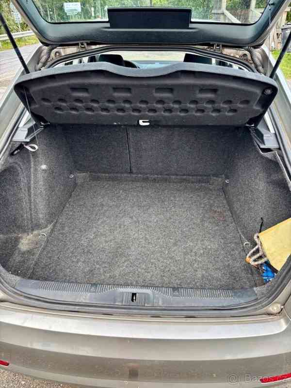 Škoda Octavia 1,6   2 - foto 4