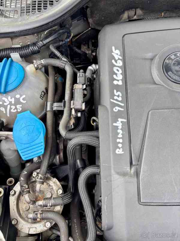 Škoda Octavia 1,6   2 - foto 8