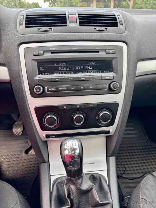 Škoda Octavia 1,6   2 - foto 10