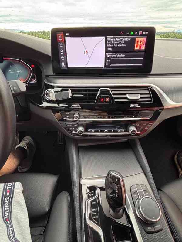 BMW Řada 5 2,0 530i 185kw - foto 12