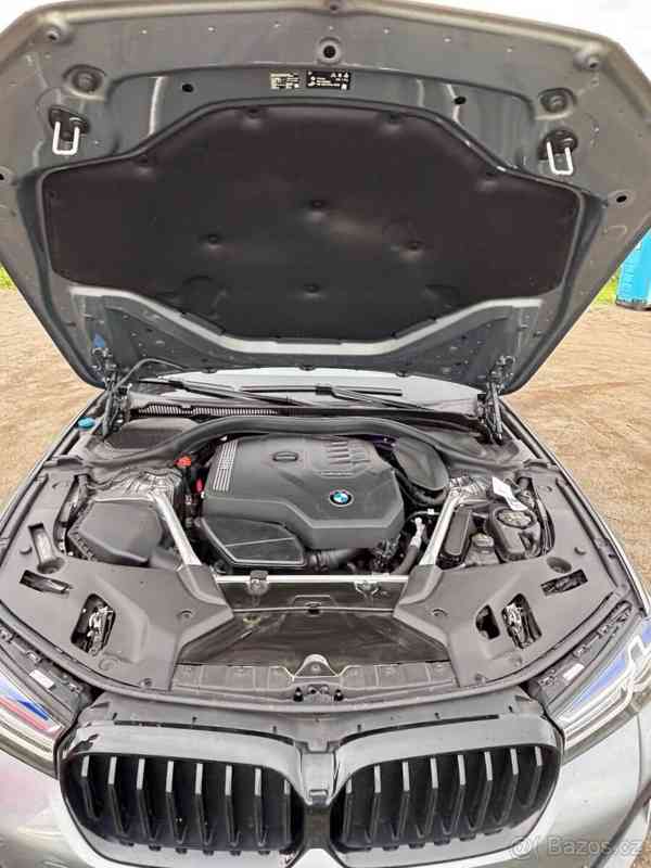 BMW Řada 5 2,0 530i 185kw - foto 16