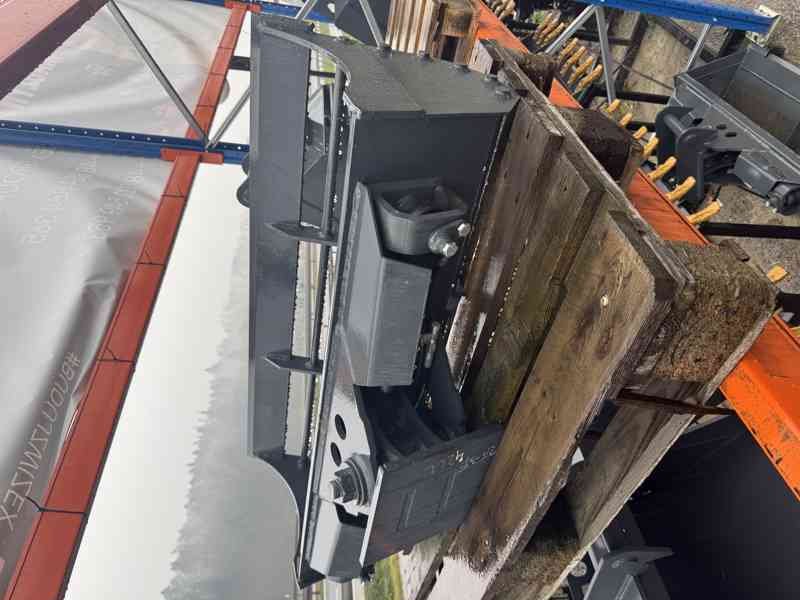 Hydraulická lžíce s otvory 120 cm  2,6–3,5 t — bez upevnění  - foto 3