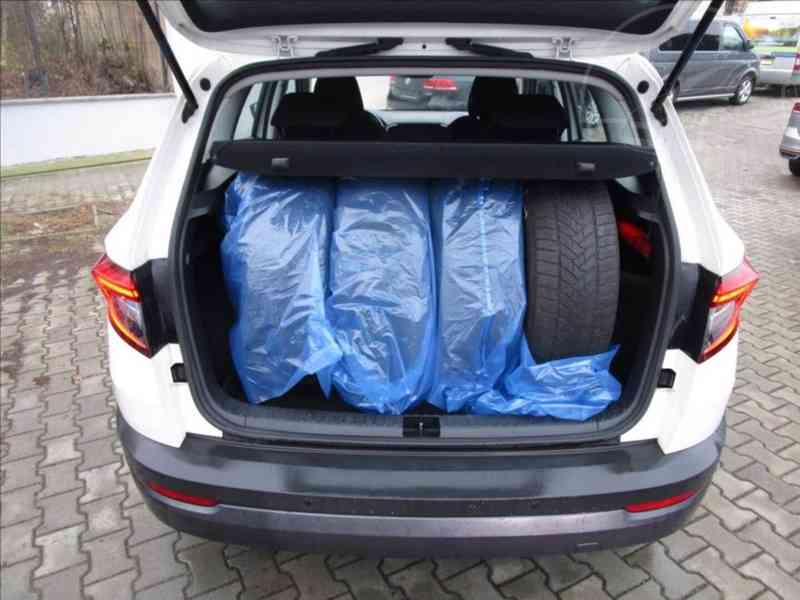 Škoda Karoq 1,6 TDI AMBITION,1.MAJITEL ČR-DPH - foto 12