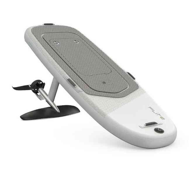Elektrický Surf na vodu / Surfování bez vln, bez moře - foto 3