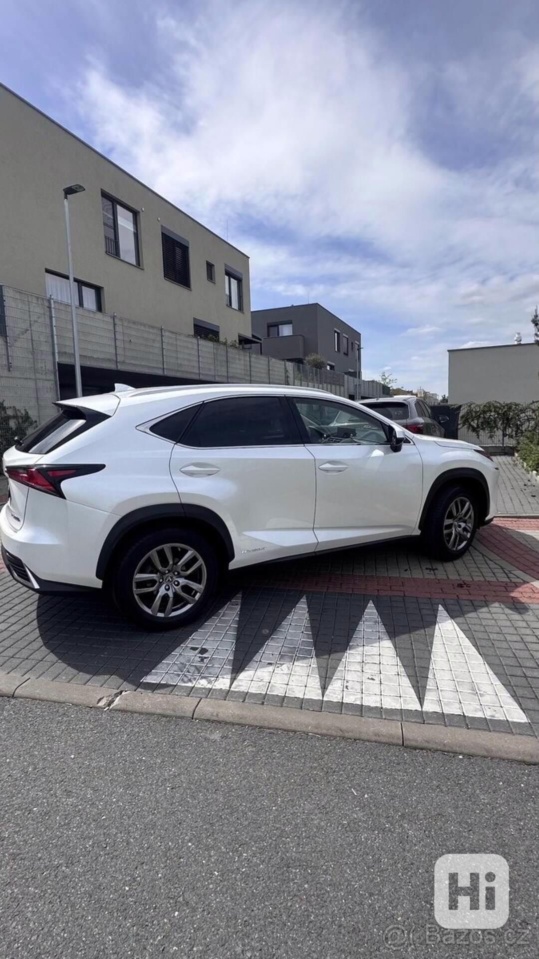 Lexus NX 300 - foto 1
