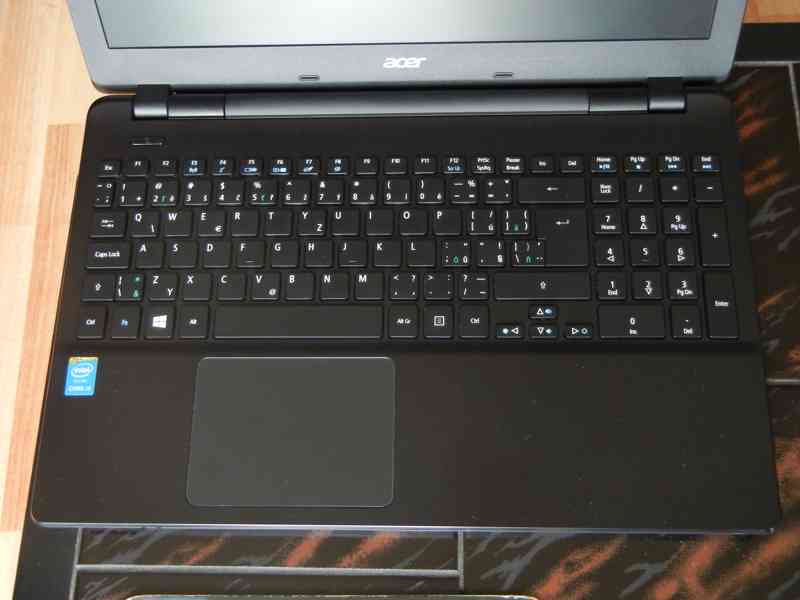 Acer TravelMate P256,Intel Core i3-4030U - foto 2