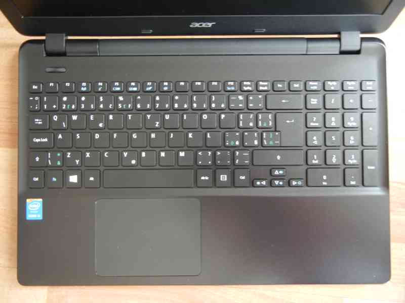 Acer TravelMate P256,Intel Core i3-4030U - foto 2