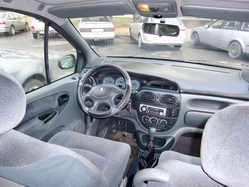 RENAULT SCÉNIC 1.9D - foto 3
