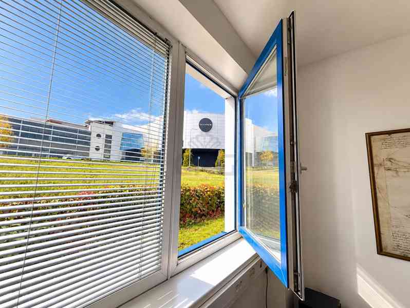 KANCELÁŘSKÉ PROSTORY K PRONÁJMU, SAMOSTATNÁ KANCELÁŘ 25,9 M² - foto 3