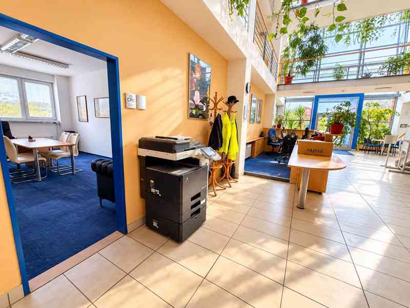 KANCELÁŘSKÉ PROSTORY K PRONÁJMU, SAMOSTATNÁ KANCELÁŘ 25,9 M² - foto 9