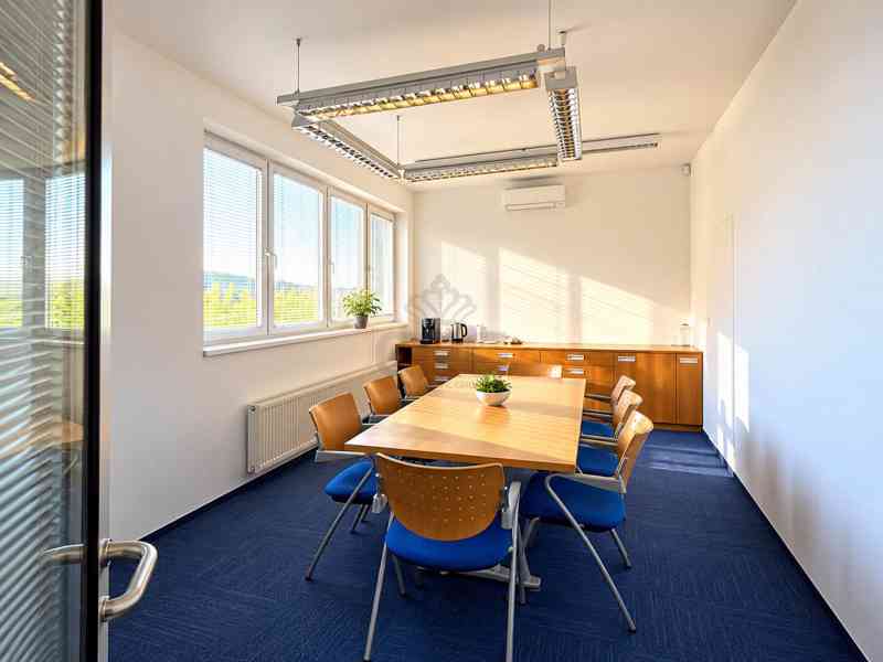 KANCELÁŘSKÉ PROSTORY K PRONÁJMU, SAMOSTATNÁ KANCELÁŘ 25,9 M² - foto 12