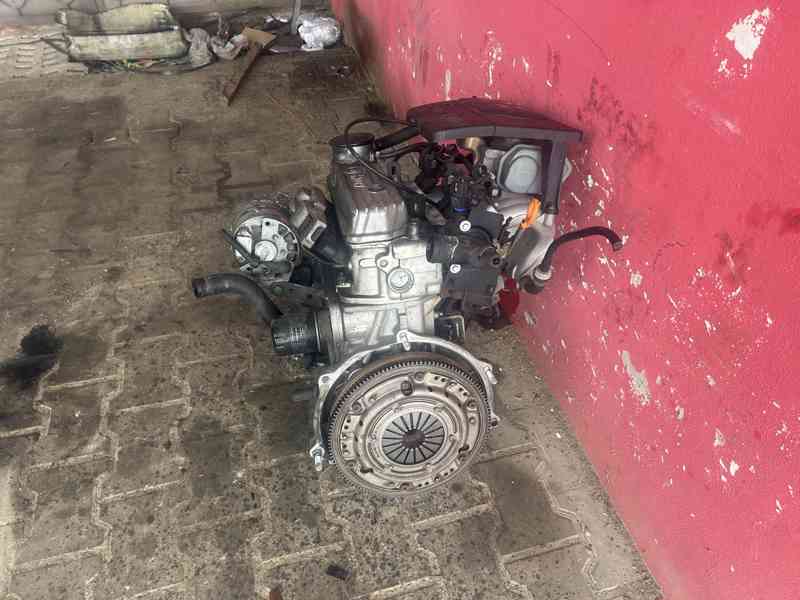 Motor 1,3 MPI Škoda Felicia 781.136M kompletní - foto 2