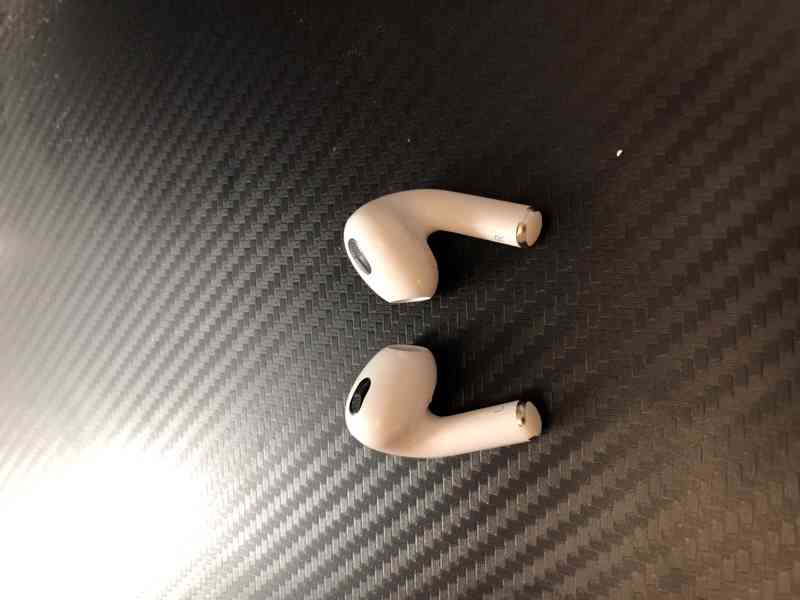 Apple AirPods 3 generace  - foto 5