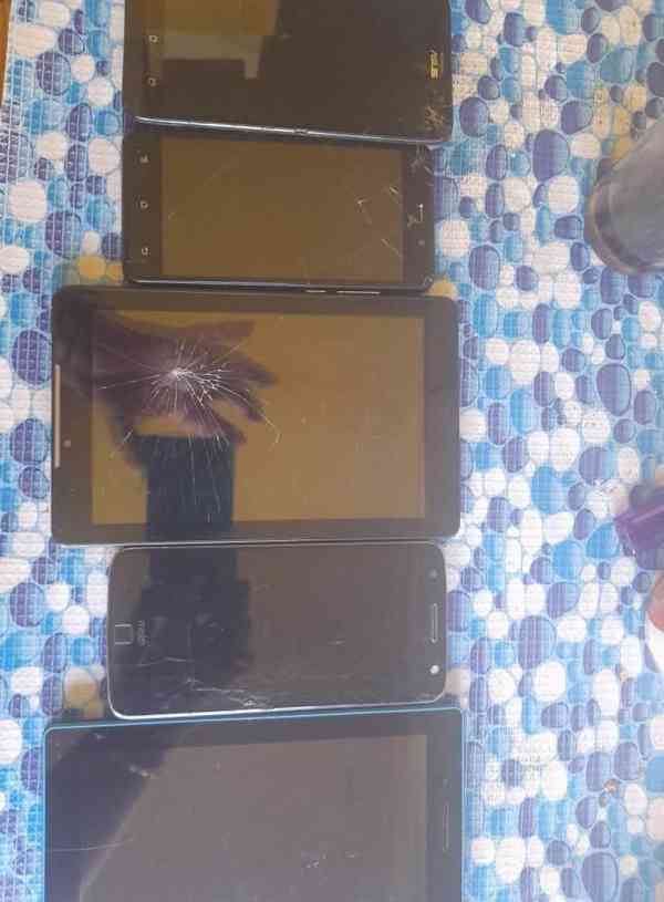 Na prodej telefony tablety  něco je funkční něco na opravu  - foto 5