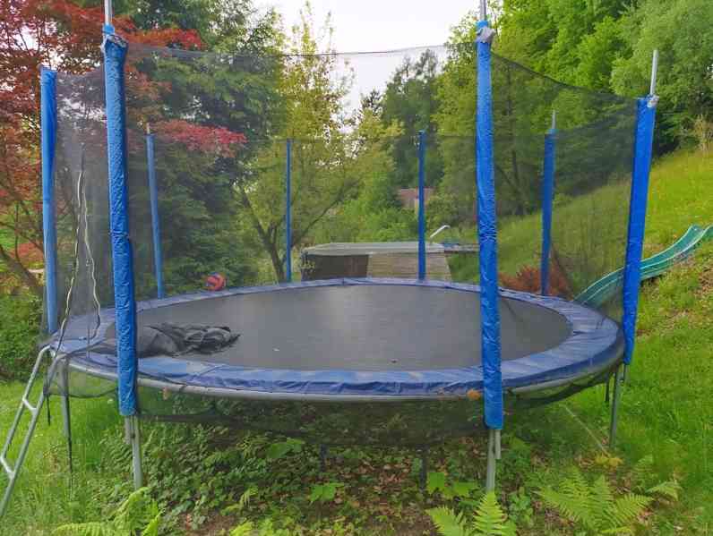 Trampolína SPARTAN 426 cm s ochrannou sítí + žebřík