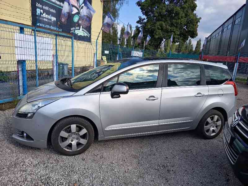 Peugeot 5008 2,0HDI Comfort Panorama - foto 5
