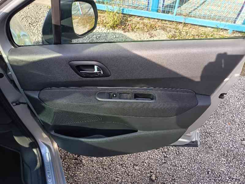 Peugeot 5008 2,0HDI Comfort Panorama - foto 14